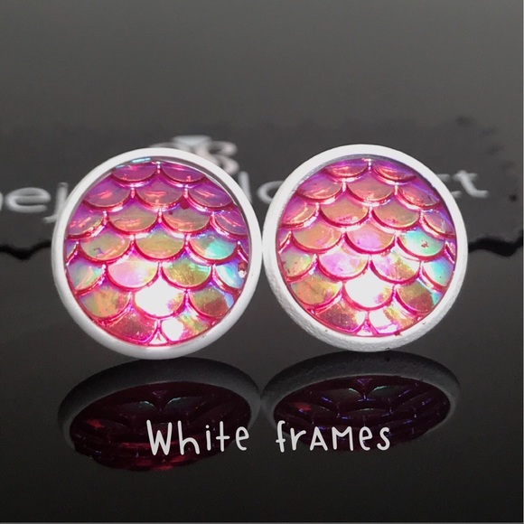 3 for 15🎀pink iridescent mermaid scale earrings - Picture 9 of 11